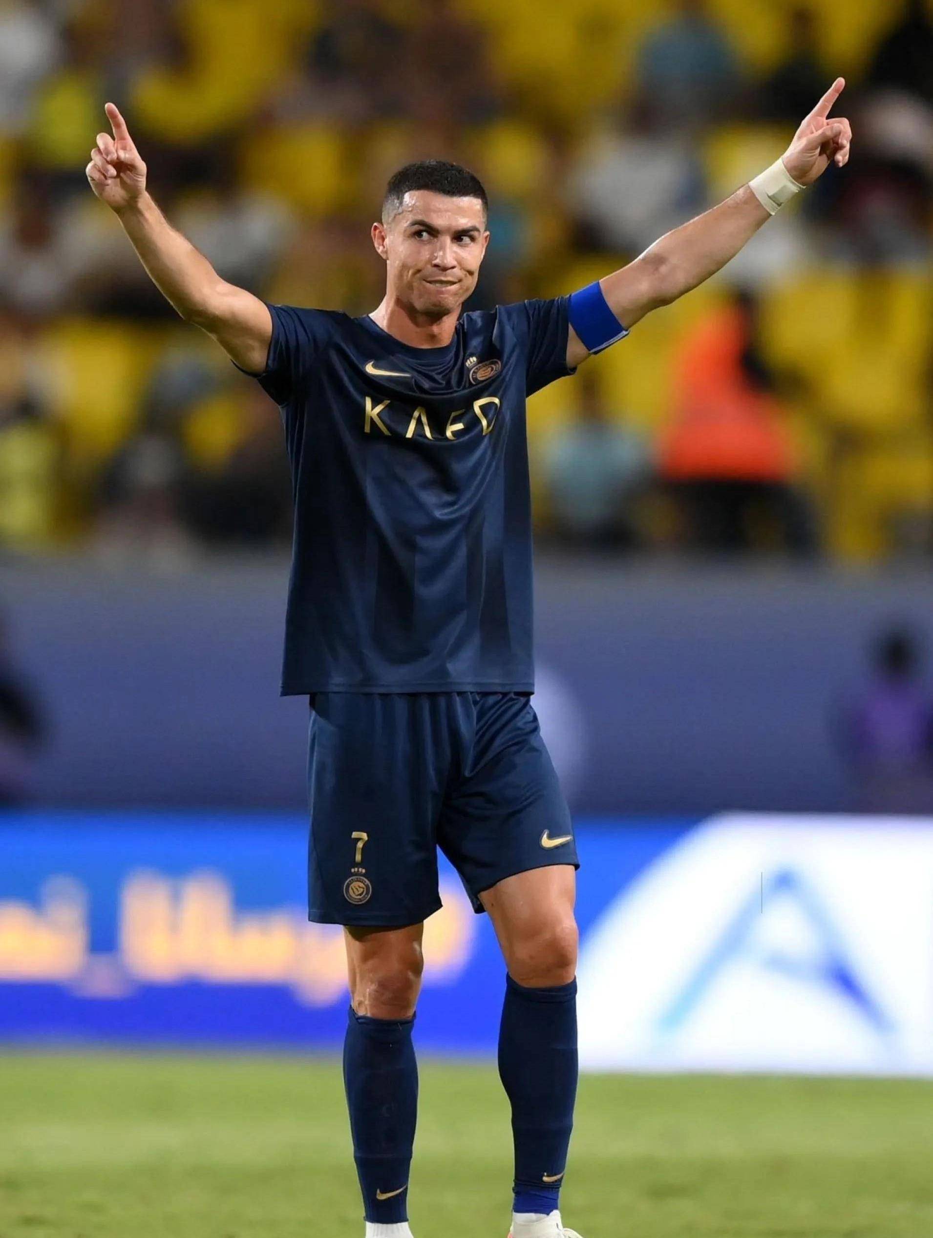 塞内加尔官方发布预热海报：马内、门迪和库利巴利出镜（塞内加尔官方发布赛前预热海报：马内、门迪、库利巴利同框亮相）