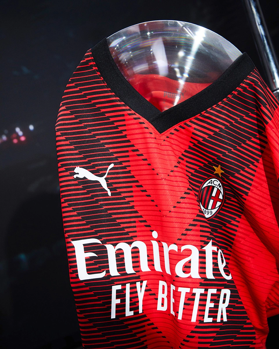 开场29分钟3球，姆巴佩完成欧冠历史第三早的帽子戏法（姆巴佩开场29分钟戴帽，欧冠史上第三快）