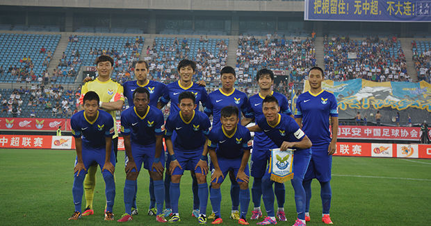 半场战报：申花2-0津门虎，阿苏埃破门，吴曦点射（半场申花2-0领先津门虎，阿苏埃先开纪录，吴曦点球扩大优势）