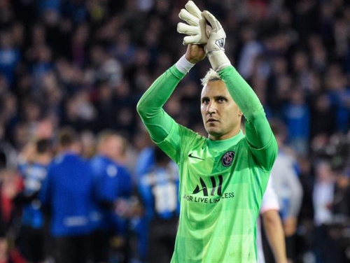 曼联、利物浦近五轮各1胜，英超积分榜曼联积22分，领先利物浦。