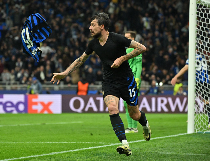 篮球湖人球员社媒晒训练照，状态积极