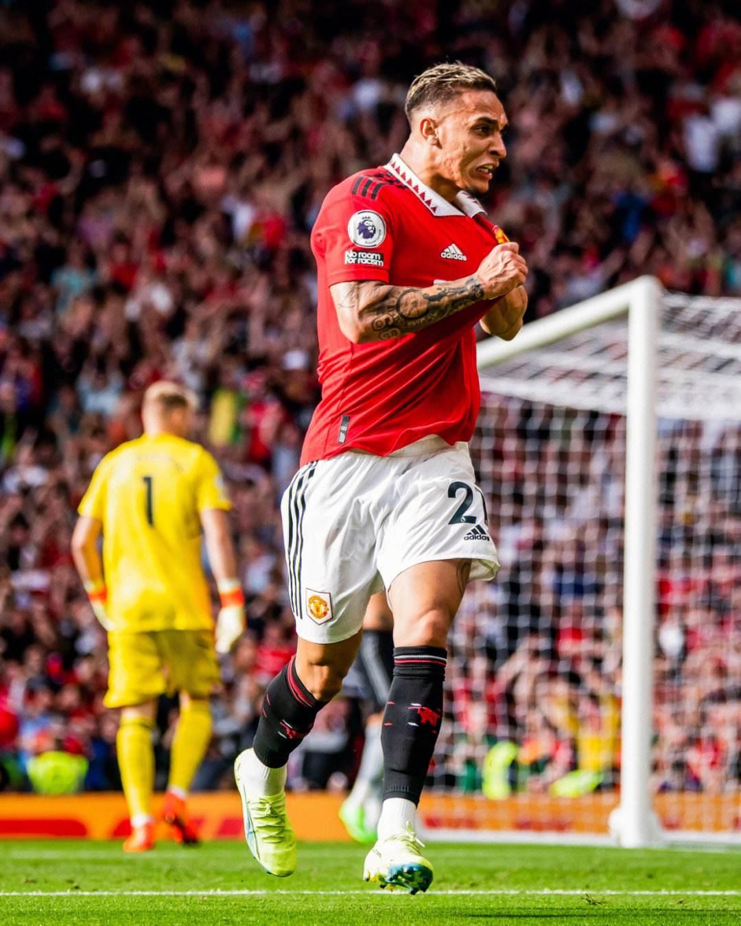 16岁103天，马利-萨蒙是英格兰俱乐部第3位欧冠出场的U16球员（年仅16岁103天，马利-萨蒙成为英格兰俱乐部第3位在欧冠亮相的U16球员）