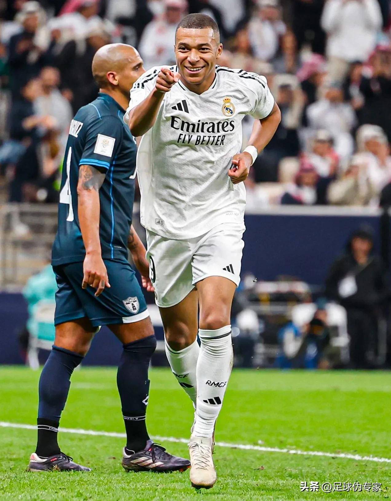 欧冠第6轮战报：阿森纳全胜领跑，拜仁国米等豪强分列前八