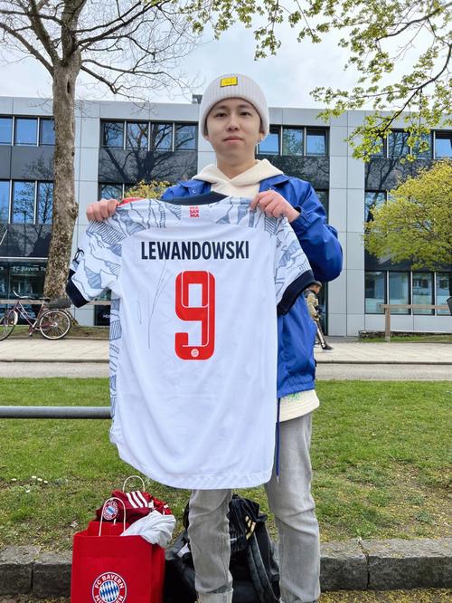 欧冠半场：杜兰、多尔贝格破门，卡拉巴克1-1阿贾克斯