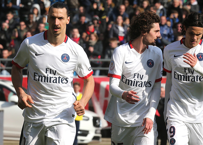 巴西中卫古斯塔沃入籍越南，将改名杜飞龙代表越南队