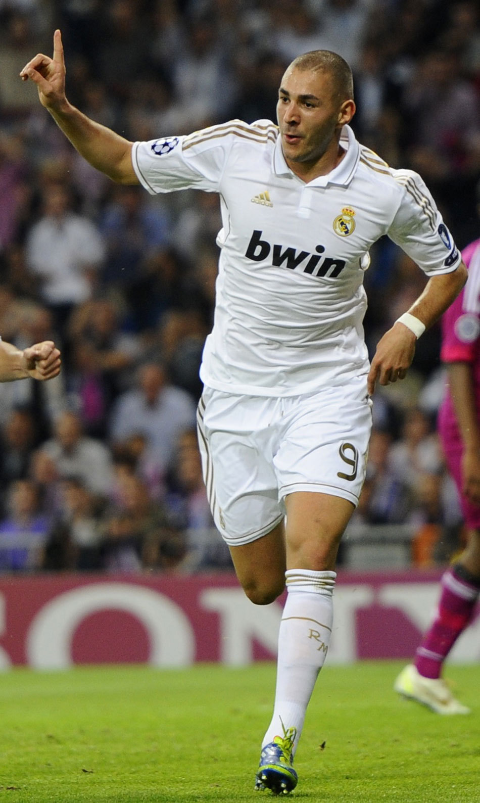 太阳报：埃托奥要求拒招阿布巴卡尔，因其将打破自己队史纪录